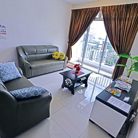 Hits Homestay Bayan Lepas Bagian luar foto