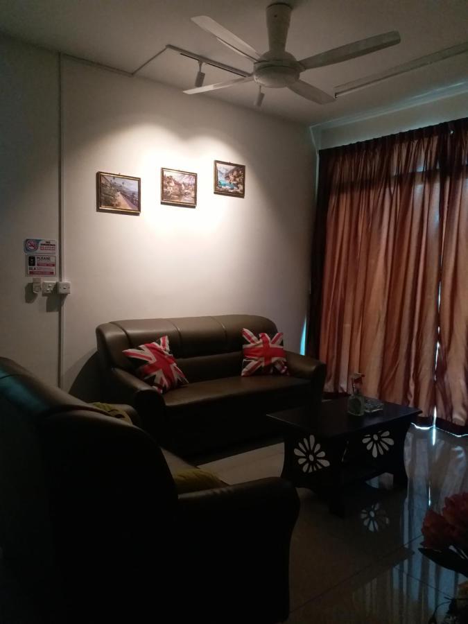 Hits Homestay Bayan Lepas Bagian luar foto