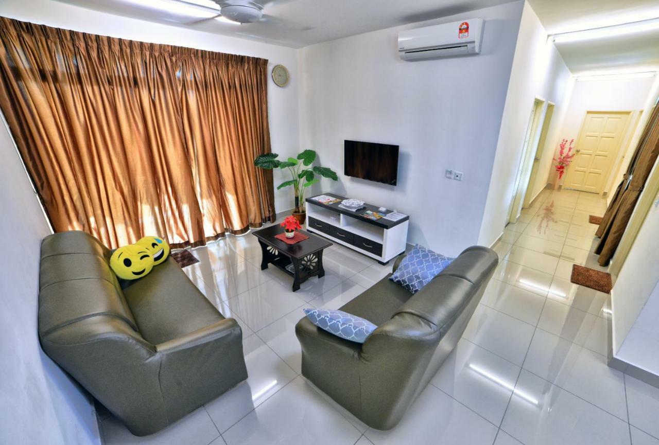 Hits Homestay Bayan Lepas Bagian luar foto